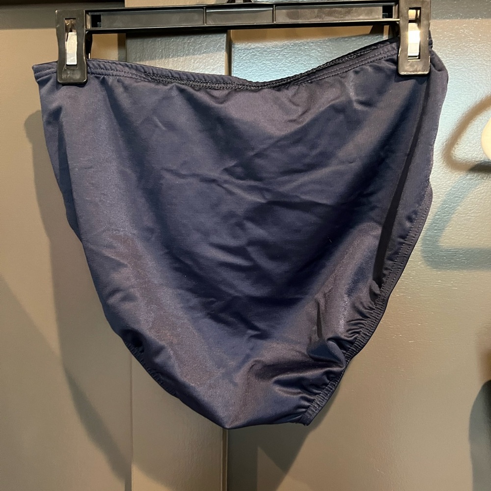 Miraclesuit 2 piece swimsuit - Picture 6 of 11